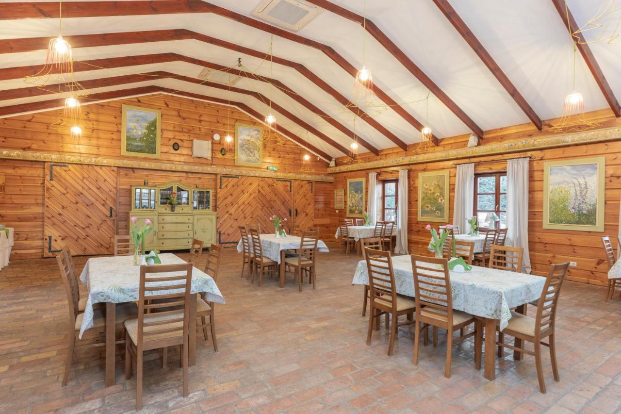 Gospoda Pazibroda Maków Mazowiecki Exterior foto