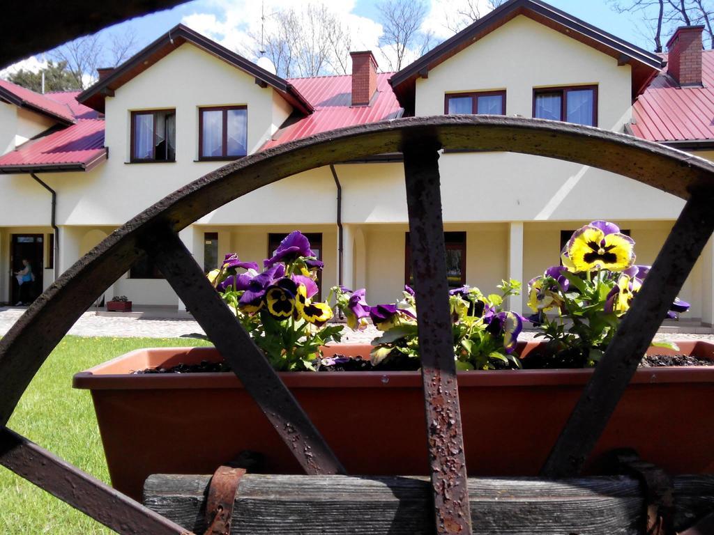 Gospoda Pazibroda Maków Mazowiecki Exterior foto