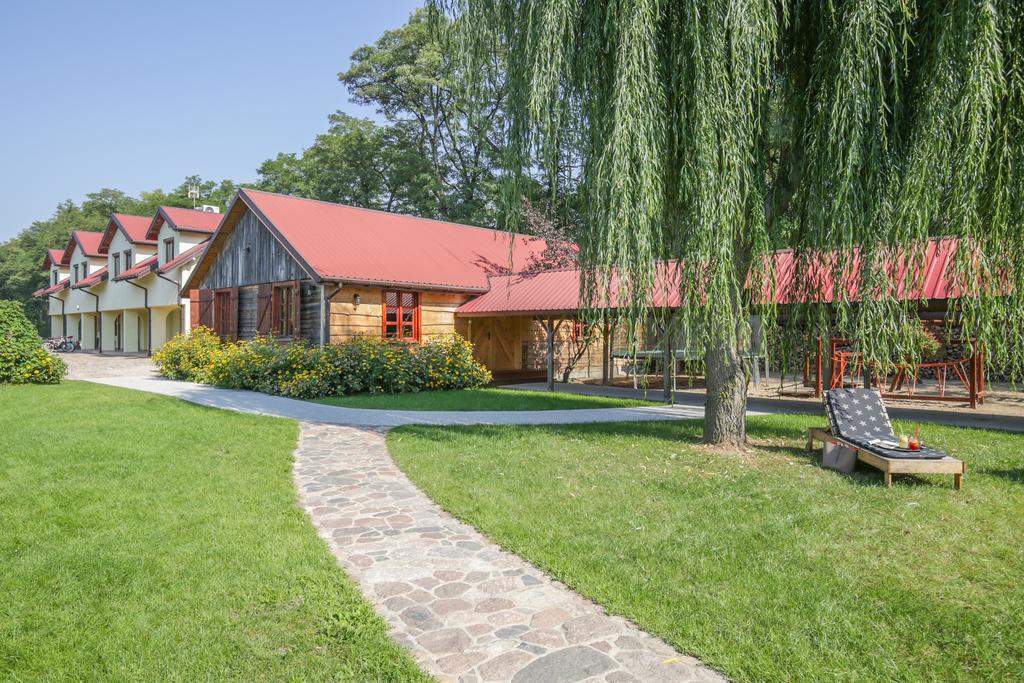 Gospoda Pazibroda Maków Mazowiecki Exterior foto